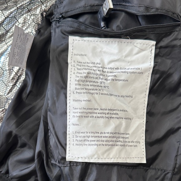 Black Quilted Vest with heated  Lining - Picture 2 of 3